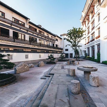 Atour Hotel Haining Leather City South Gate Bagian luar foto